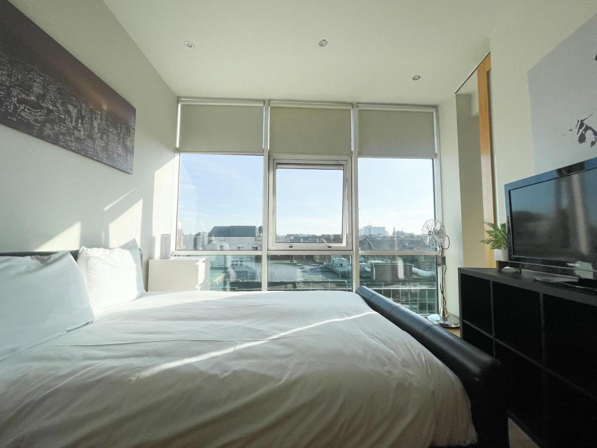 City Centre 2-Bed Apartment Parking Jacuzzi Bath Glasgow Esterno foto